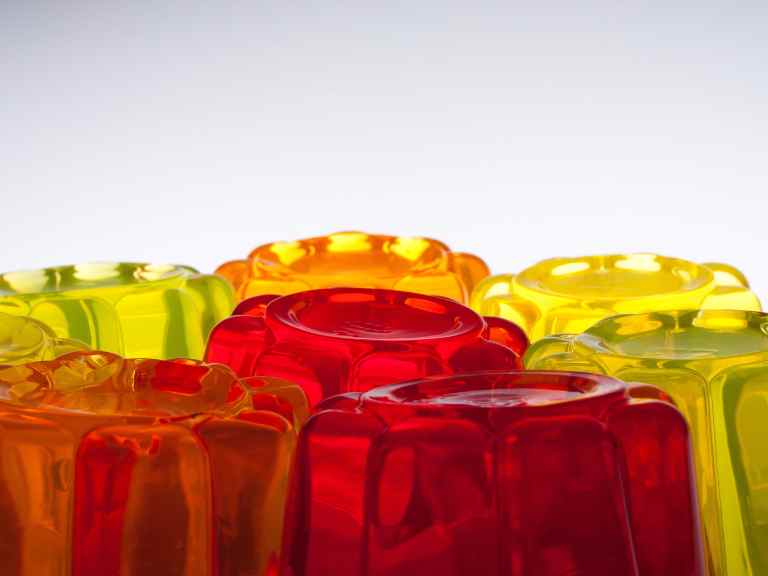 Multicolored gummy cups